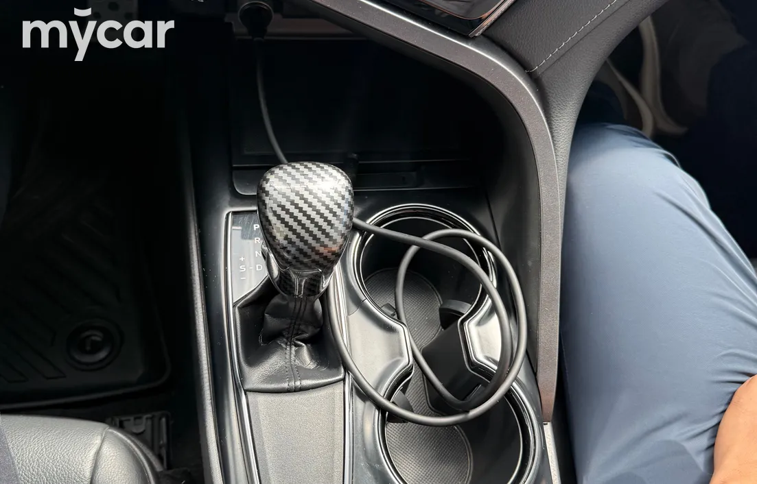 Toyota Camry 2019