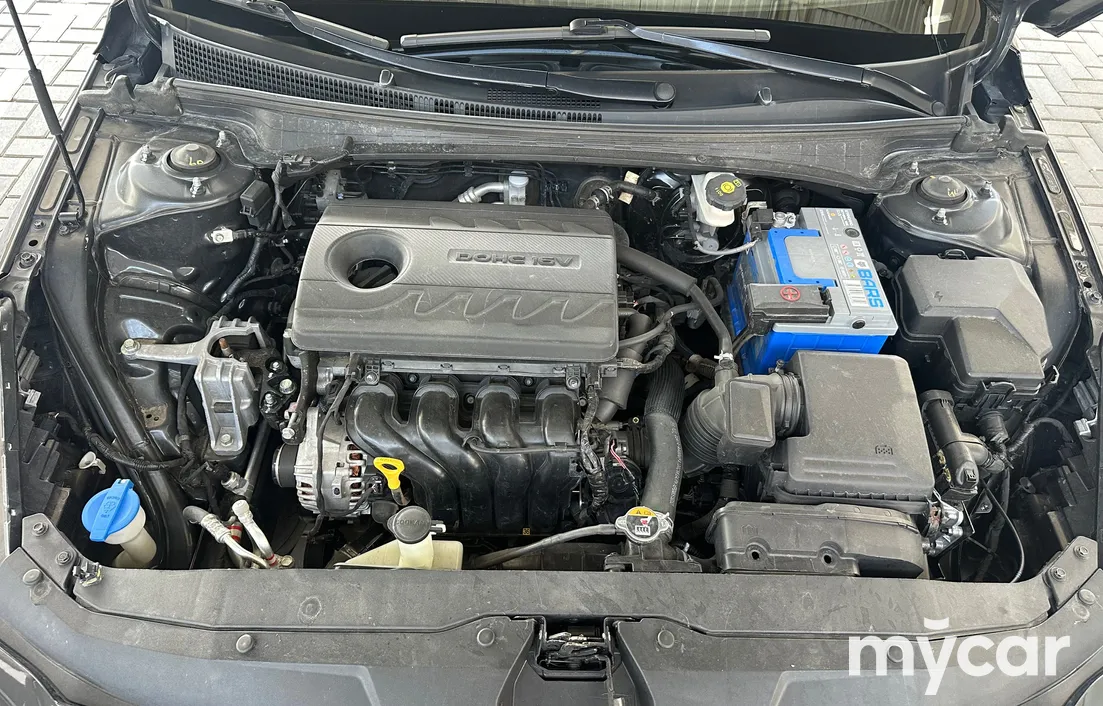 Hyundai Elantra 2023