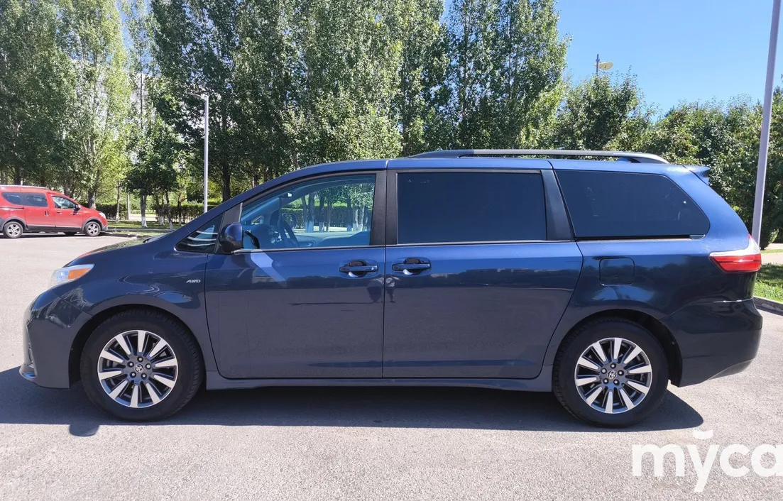 Toyota Sienna 2020