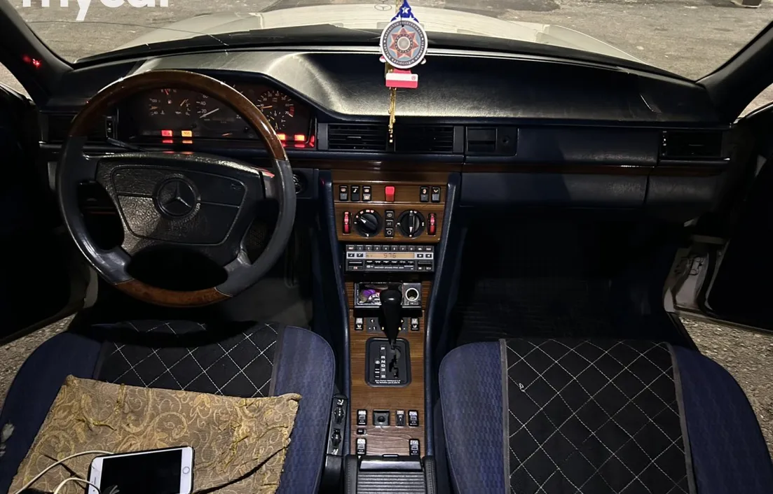 Mercedes-Benz E-Класс 1991