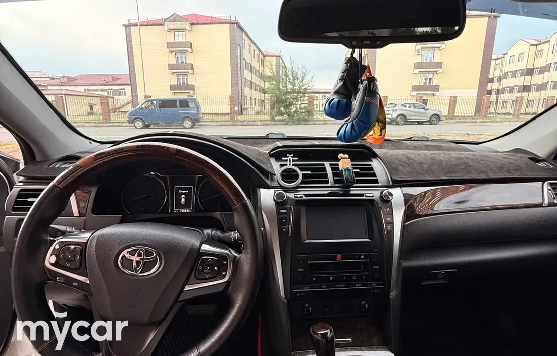Toyota Camry 2015