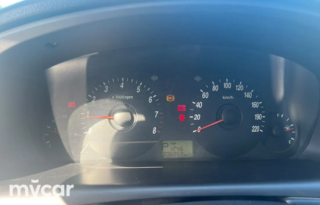 Hyundai Elantra 2004