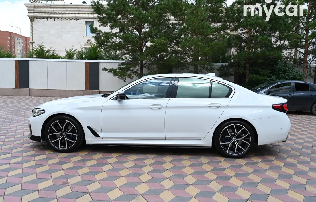 BMW 5 серия 2022