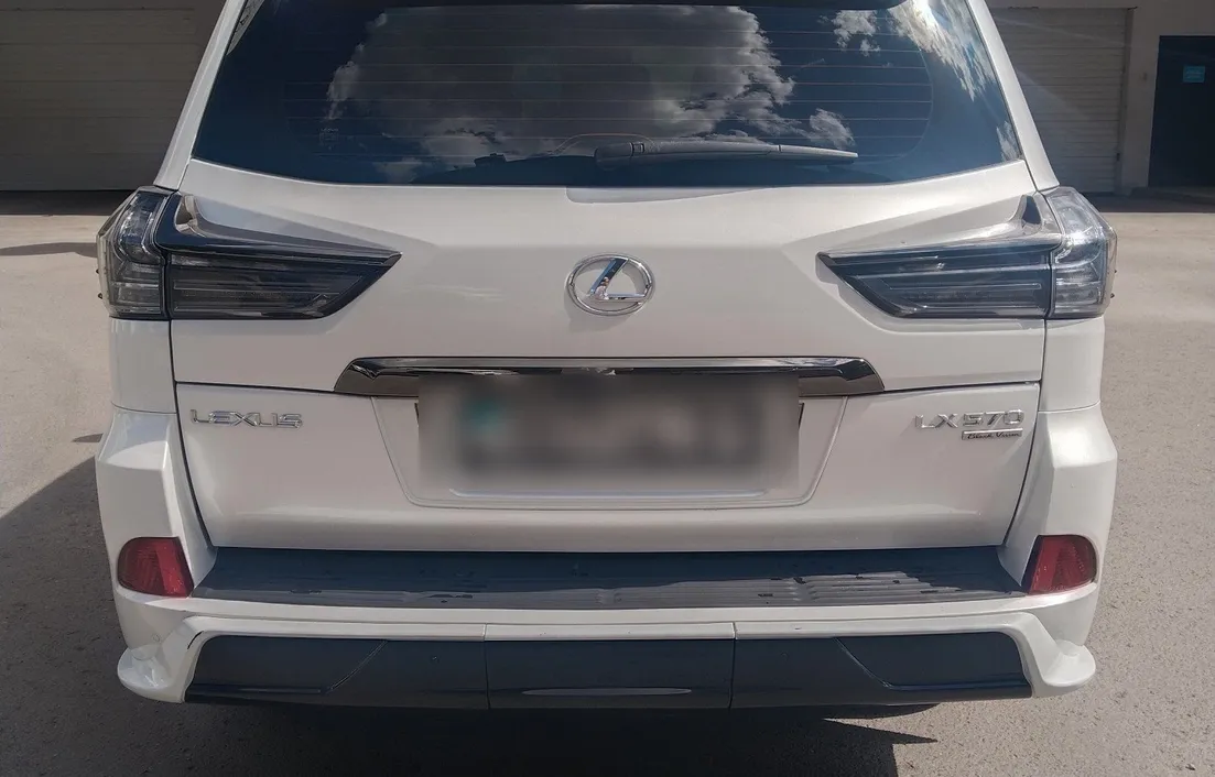 Lexus LX 2021