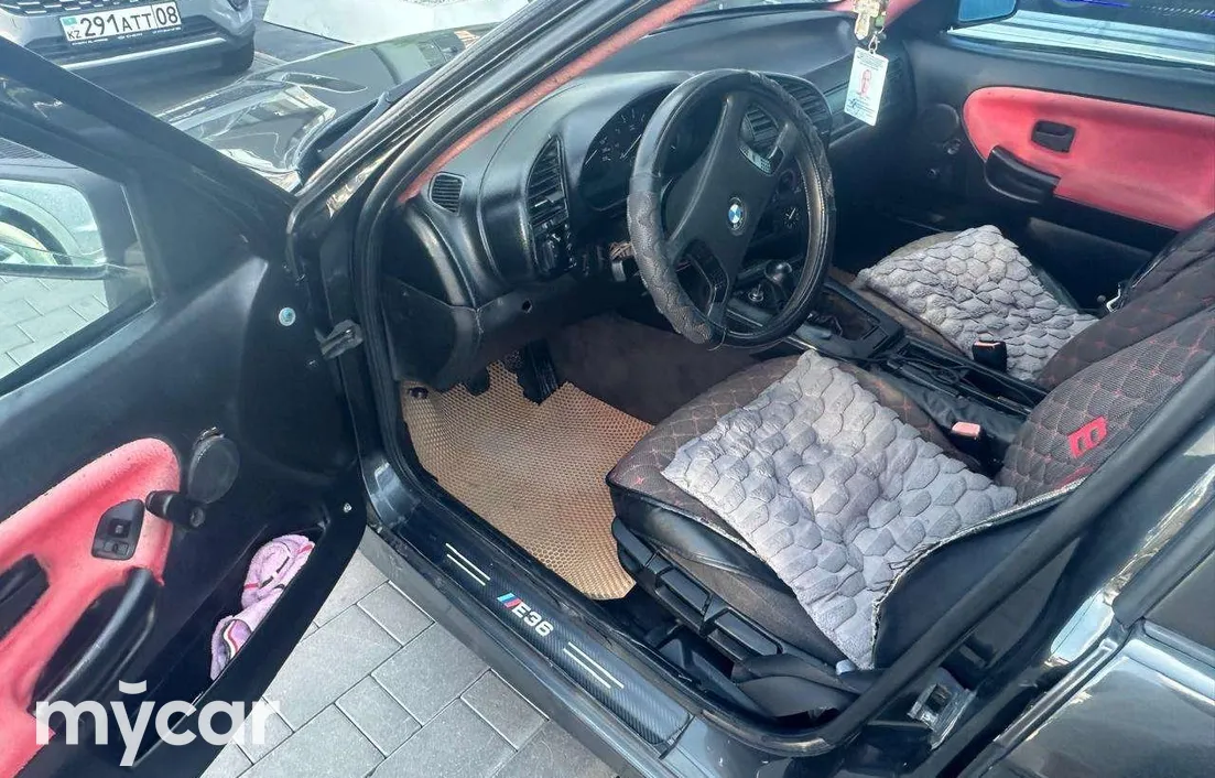 BMW 3 серия 1992
