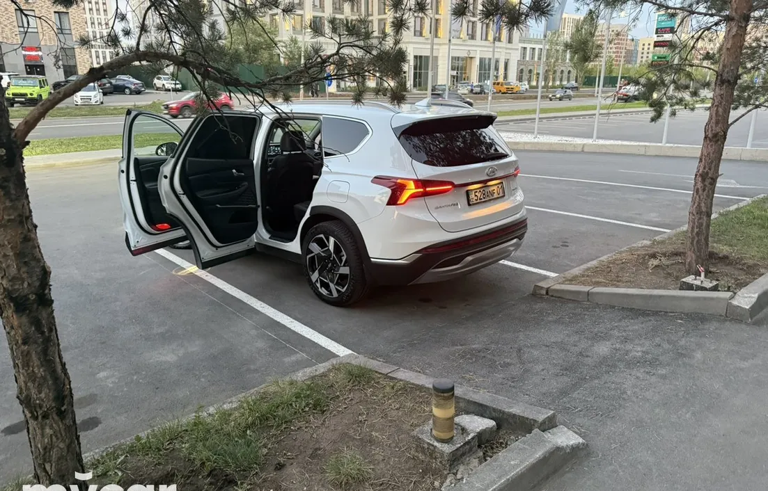 Hyundai Santa Fe 2023