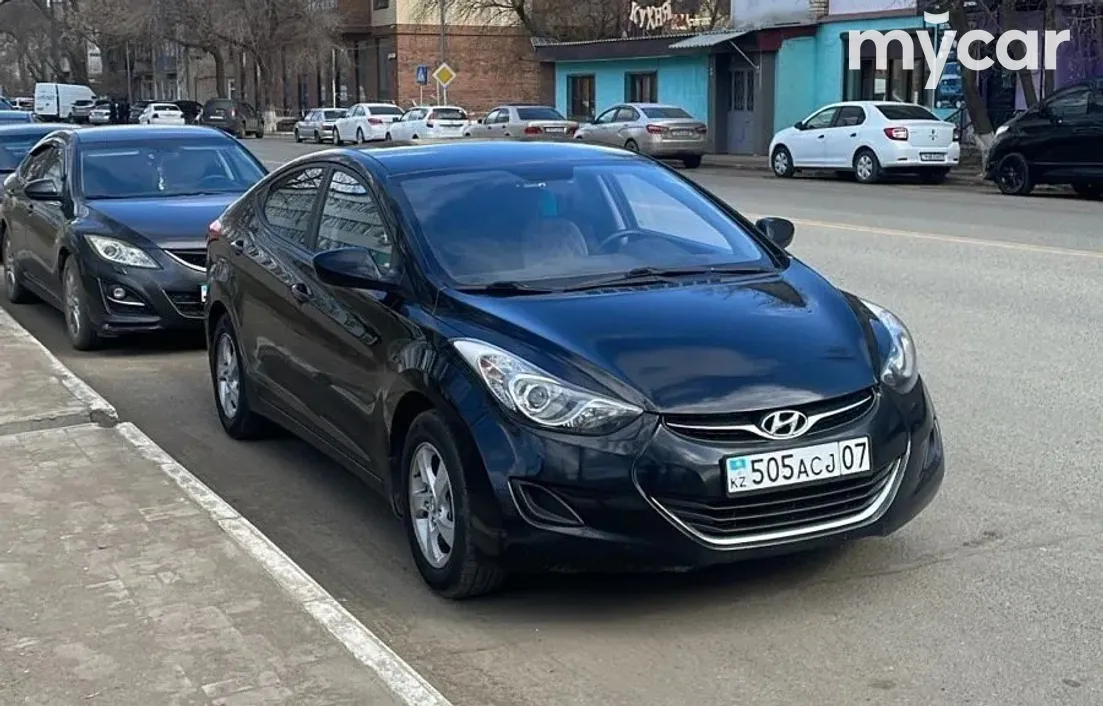 Hyundai Elantra 2013