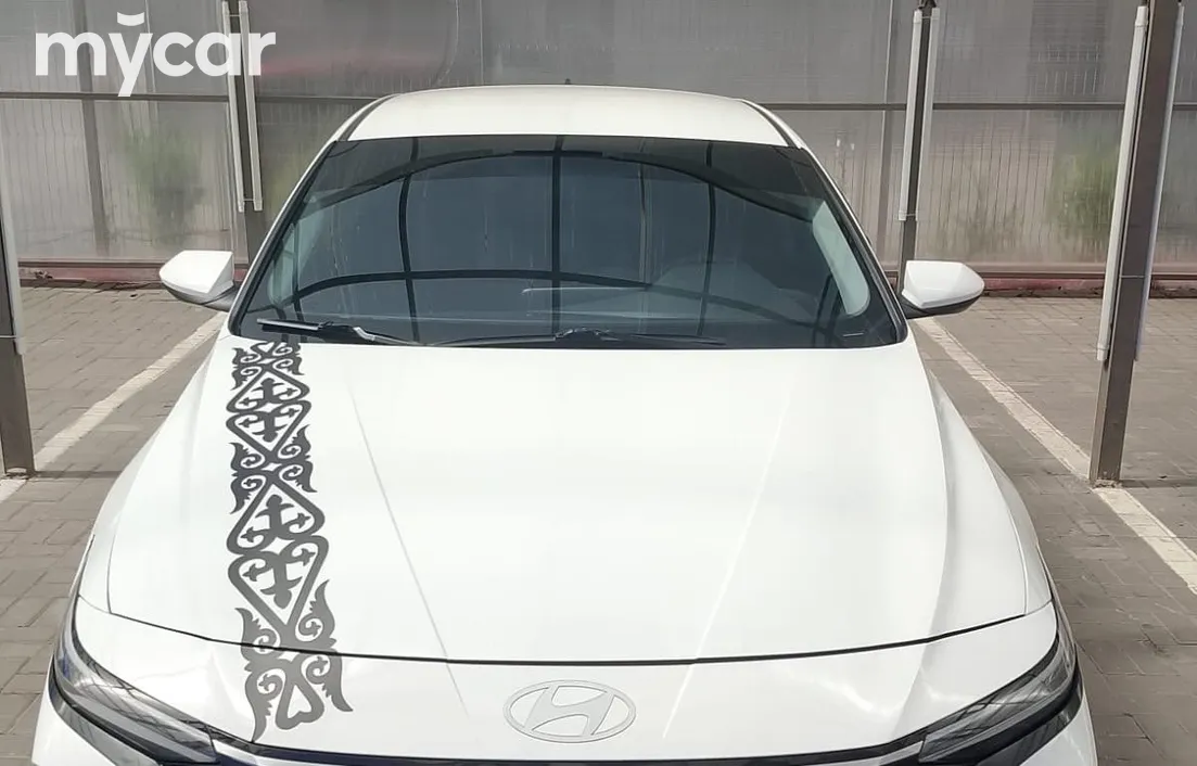 Hyundai Elantra 2024