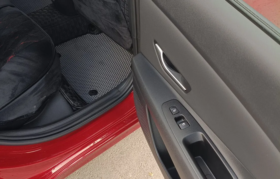 Hyundai Elantra 2025