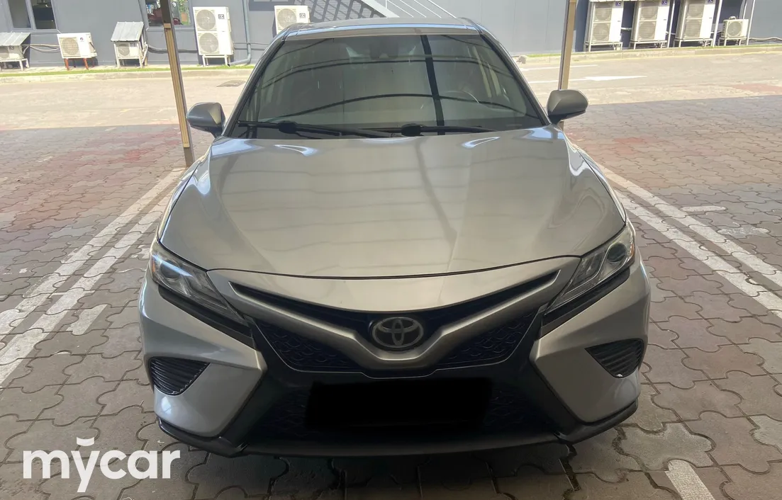 Toyota Camry 2019