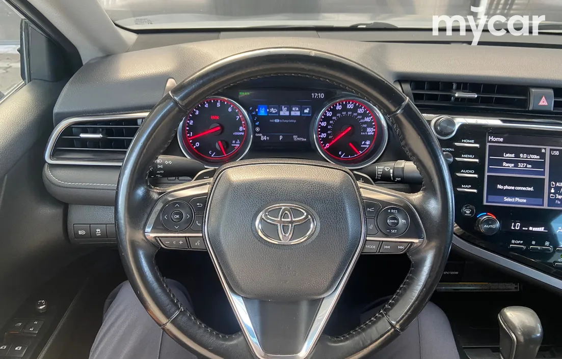 Toyota Camry 2019