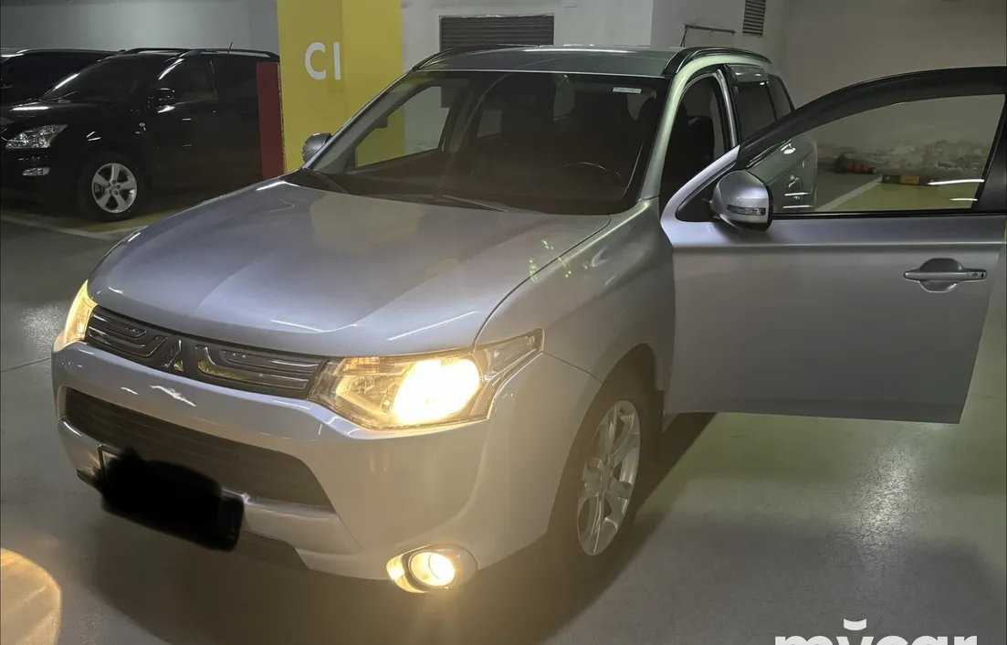 Mitsubishi Outlander 2013