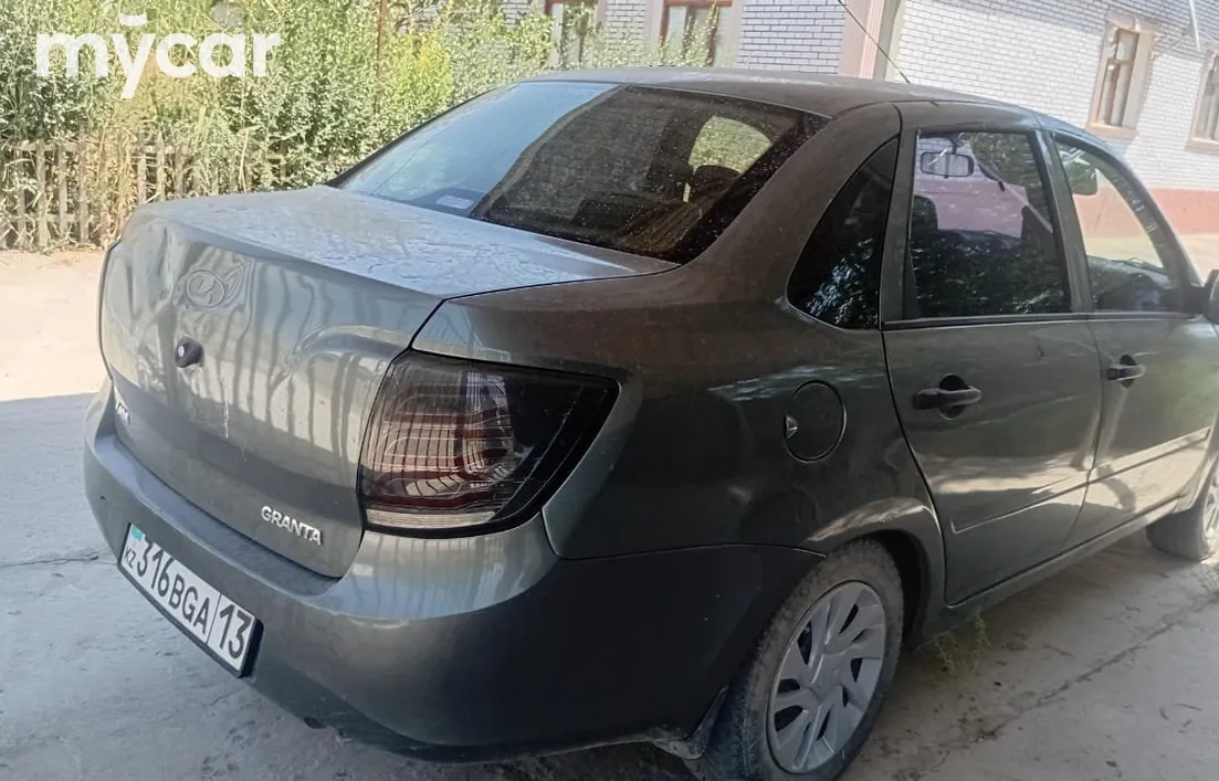 LADA Granta 2013