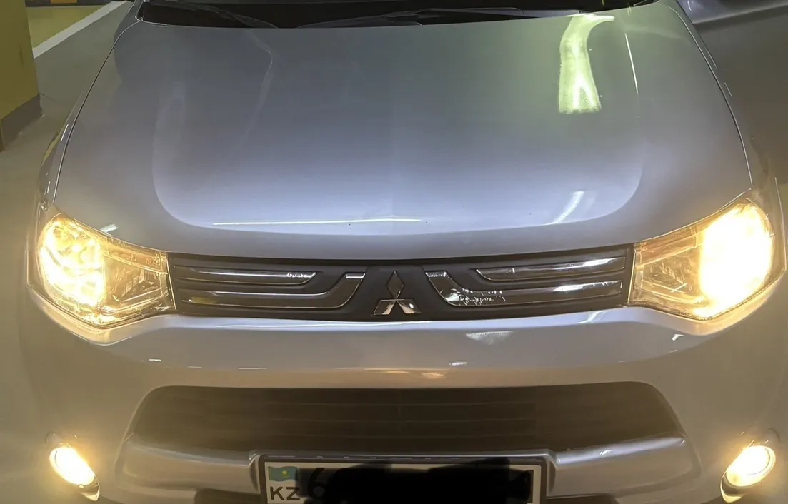 Mitsubishi Outlander 2013