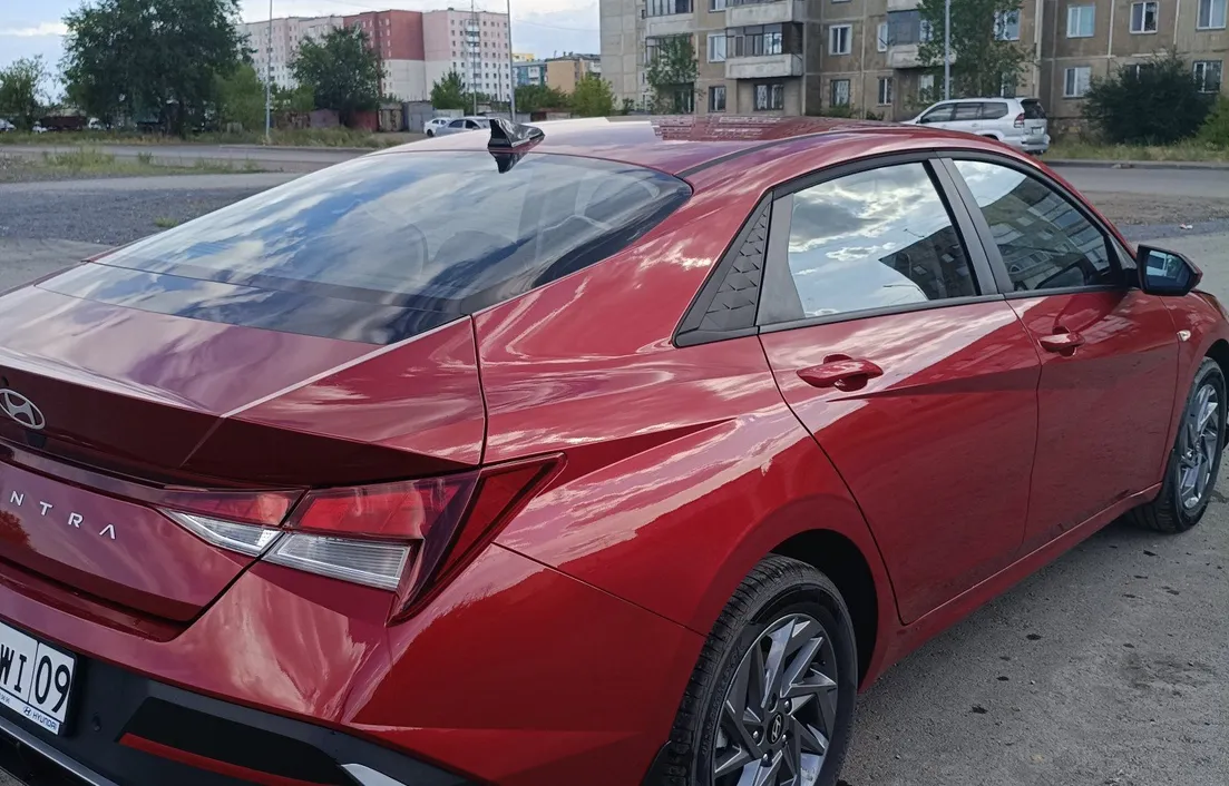 Hyundai Elantra 2025