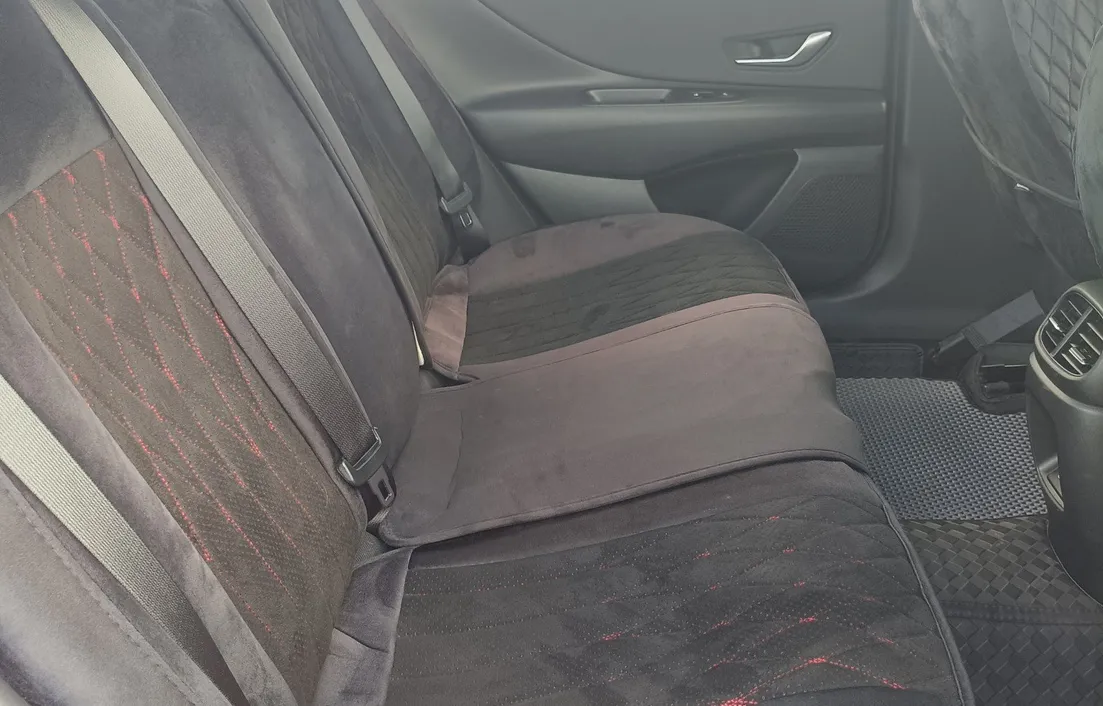 Hyundai Elantra 2025