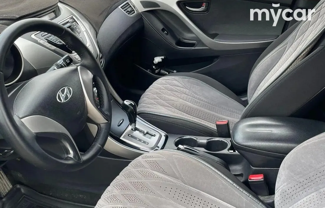 Hyundai Elantra 2013
