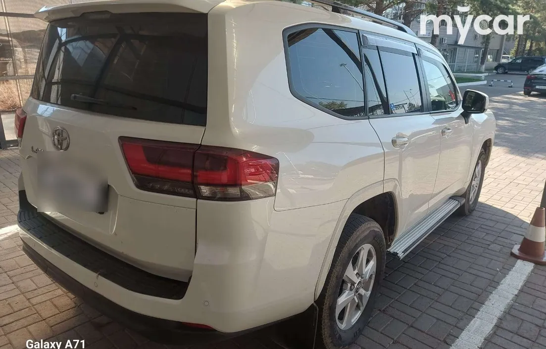 Toyota Land Cruiser 300 2022