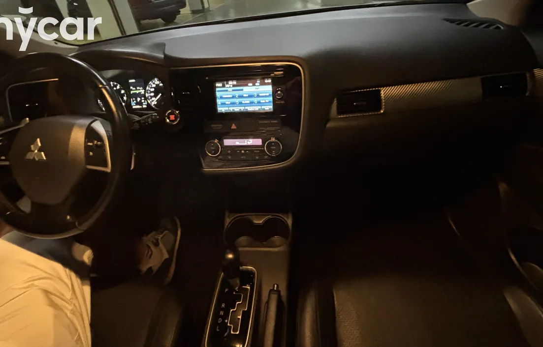 Mitsubishi Outlander 2013