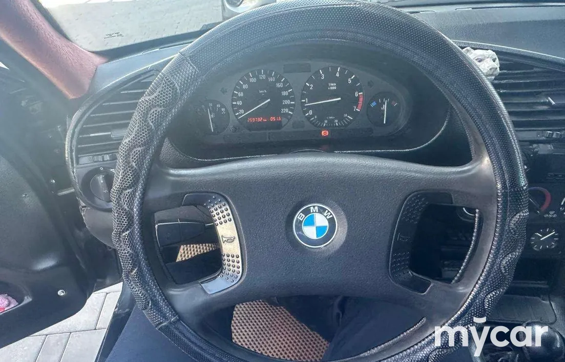 BMW 3 серия 1992