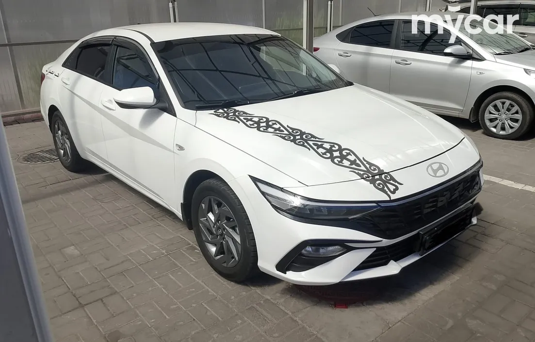 Hyundai Elantra 2024