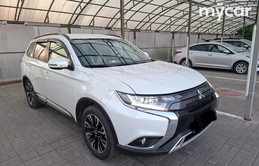 Mitsubishi Outlander 2021