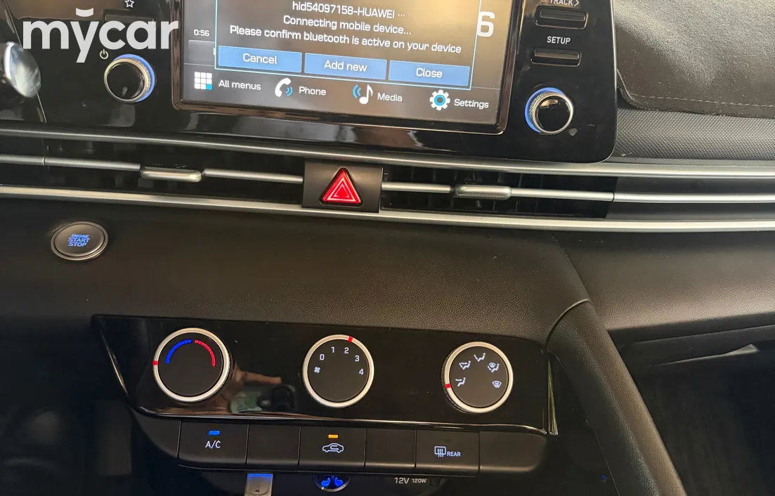 Hyundai Elantra 2024