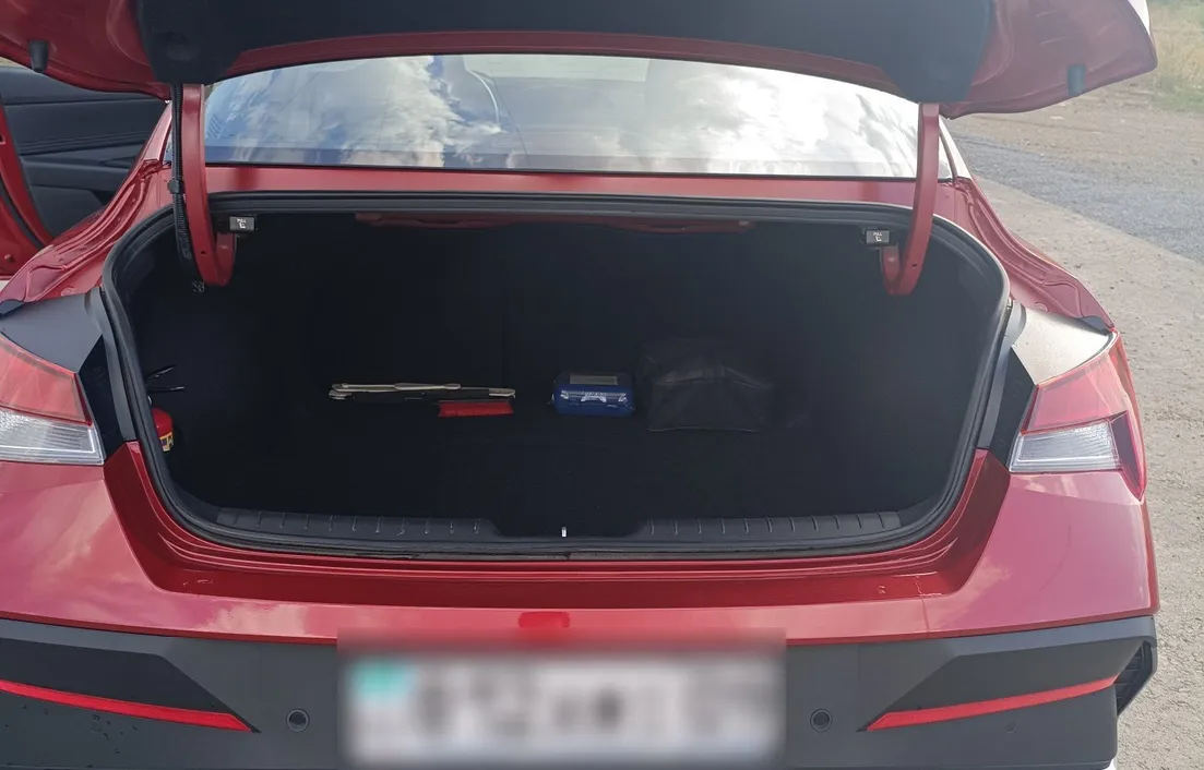 Hyundai Elantra 2025