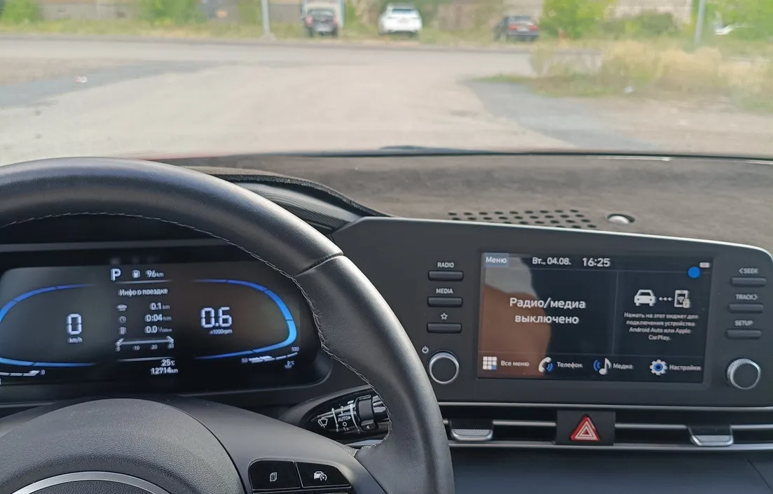 Hyundai Elantra 2025