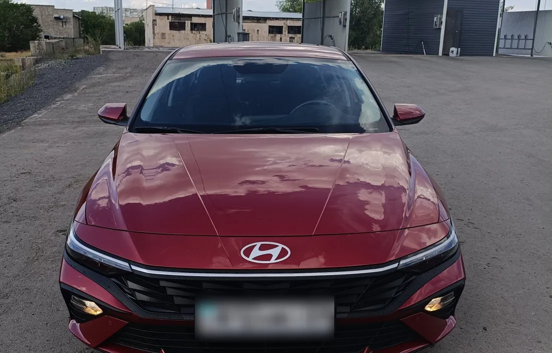Hyundai Elantra 2025
