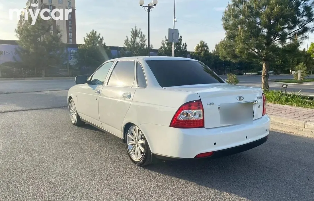 LADA Priora 2014