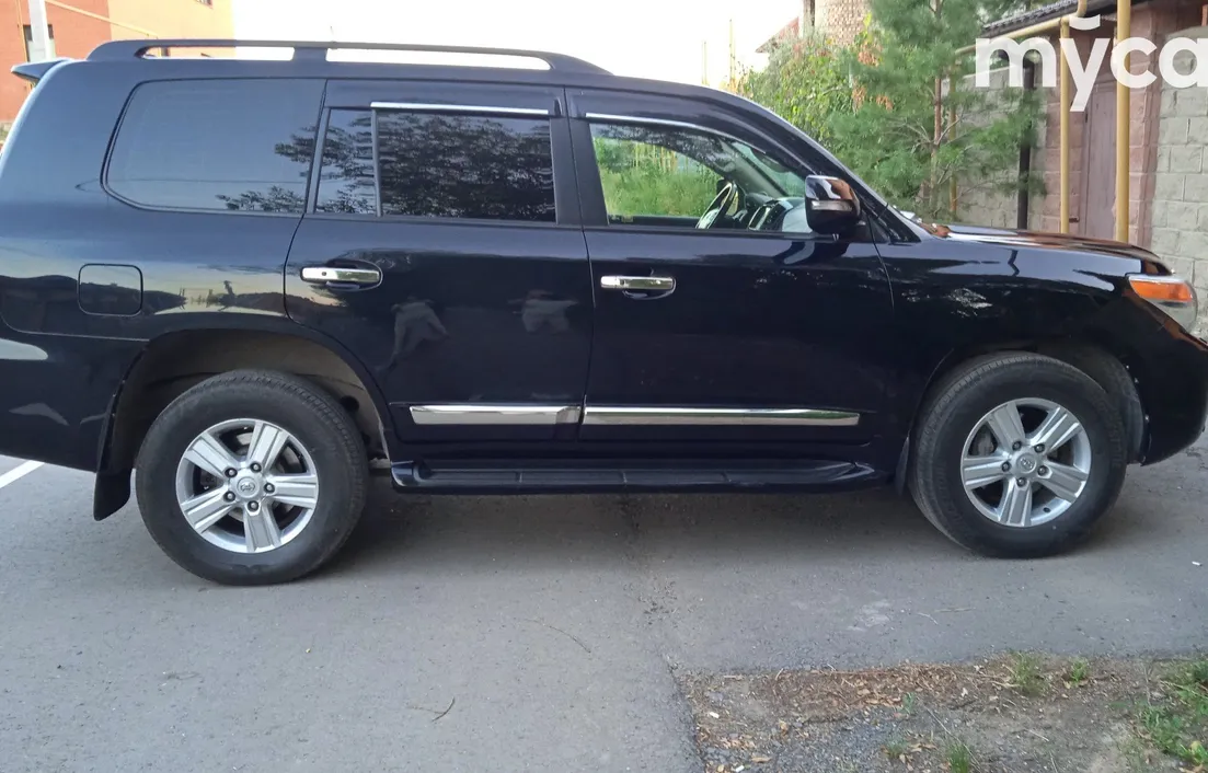 Toyota Land Cruiser 2014