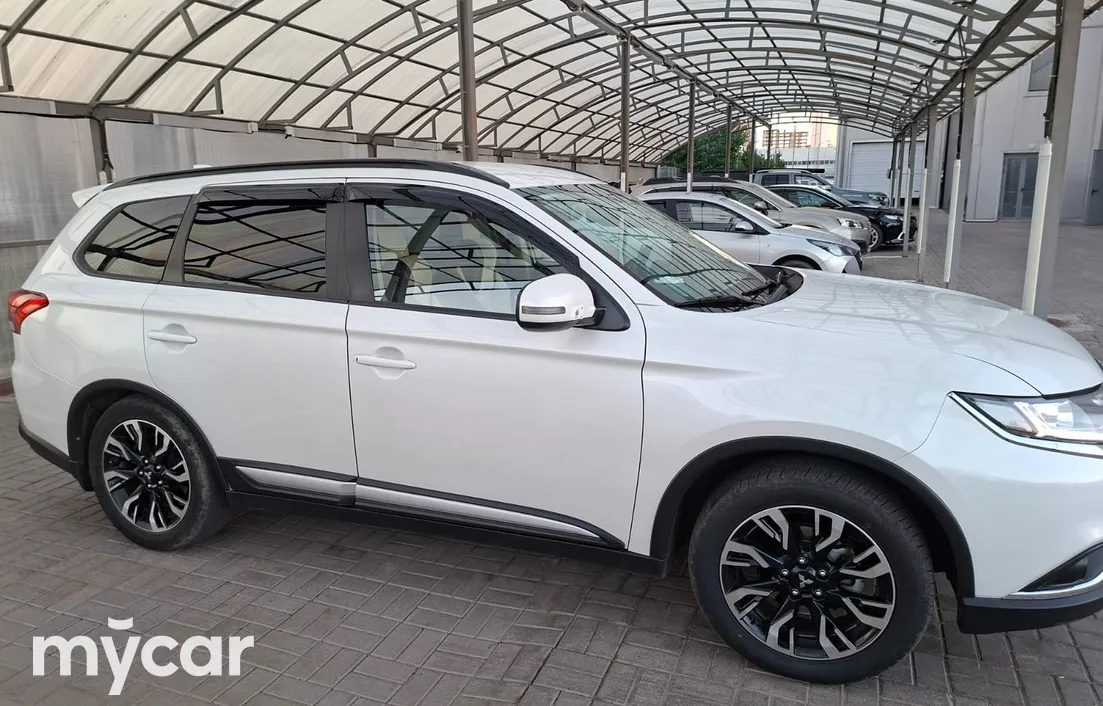 Mitsubishi Outlander 2021