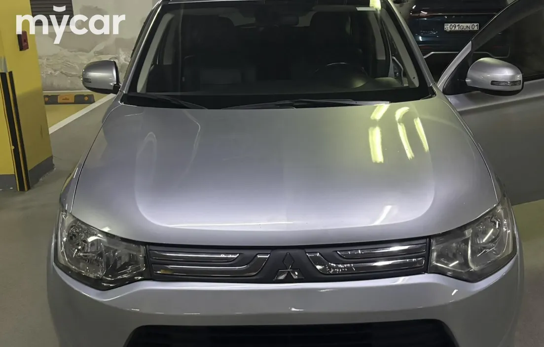 Mitsubishi Outlander 2013