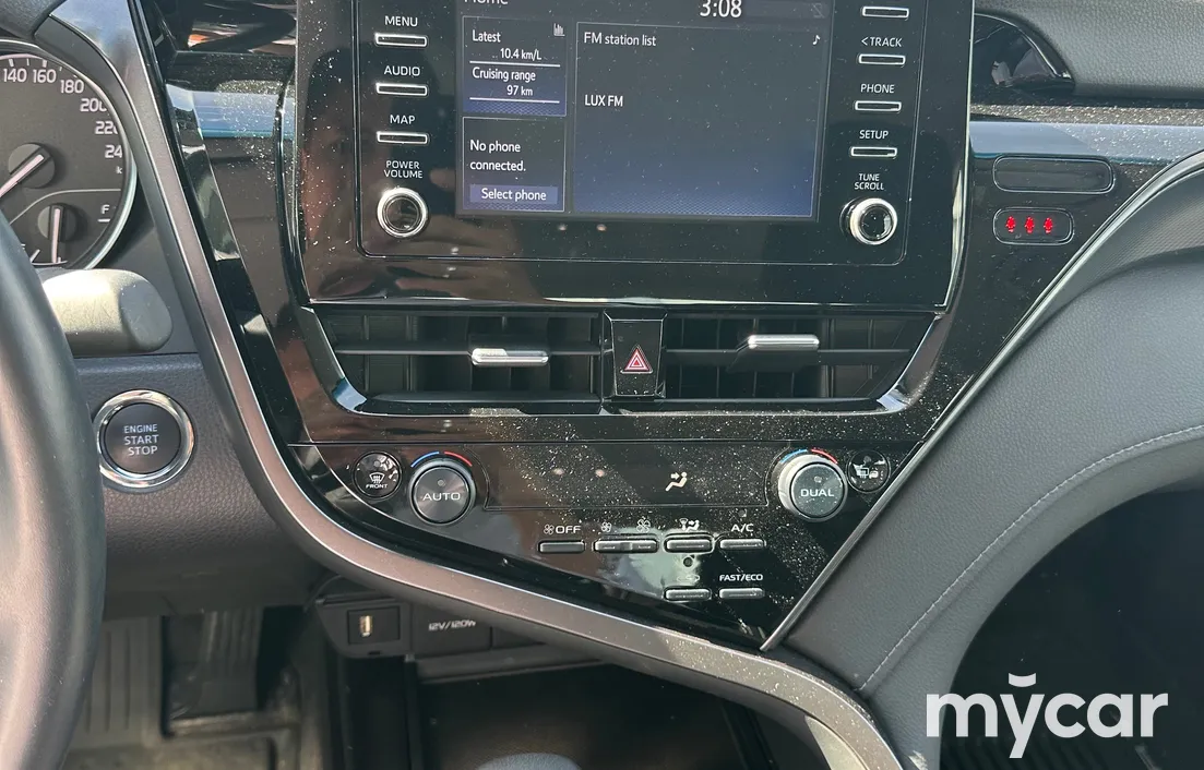 Toyota Camry 2022