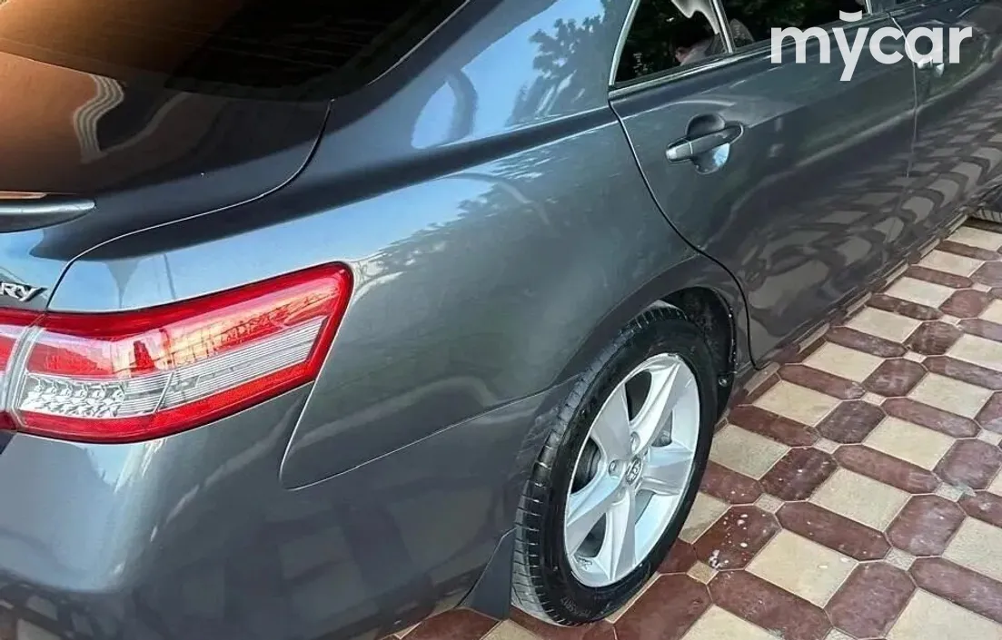 Toyota Camry 2010