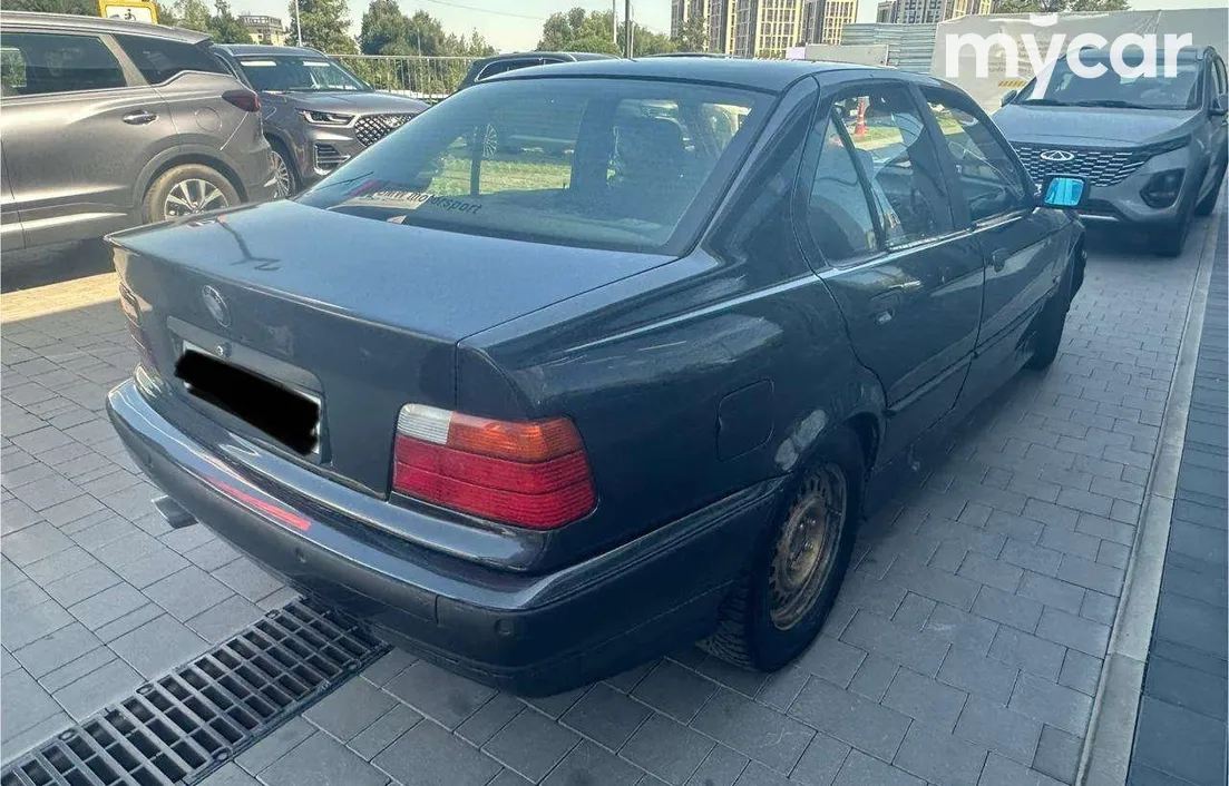 BMW 3 серия 1992
