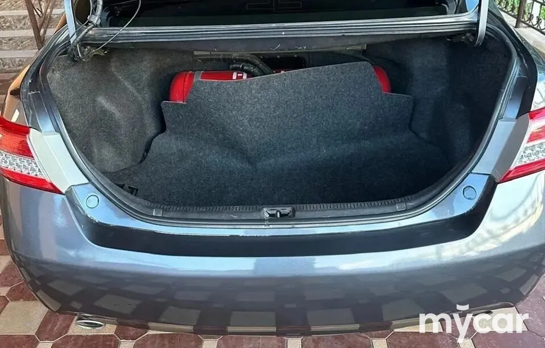 Toyota Camry 2010