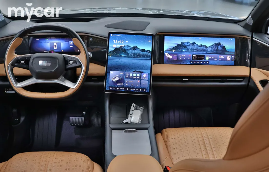 Geely Galaxy L7 2023