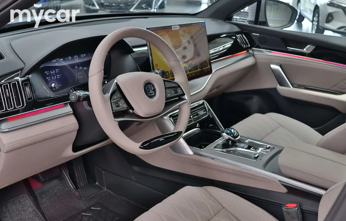 BYD Tang 2025