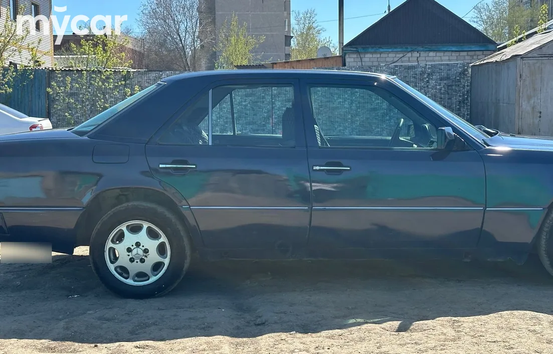 Mercedes-Benz E-Класс 1993