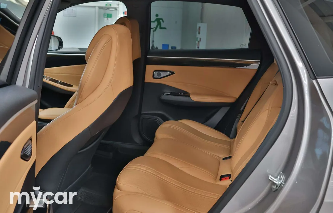 Geely Galaxy L7 2023