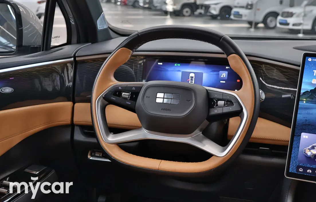 Geely Galaxy L7 2023