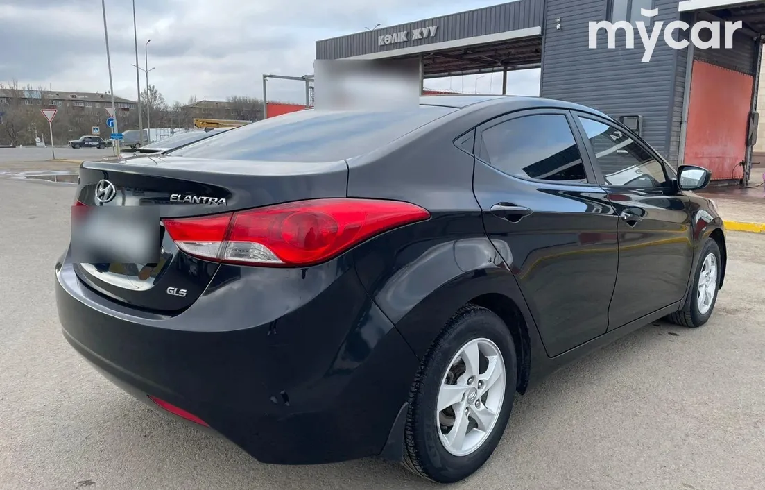Hyundai Elantra 2013