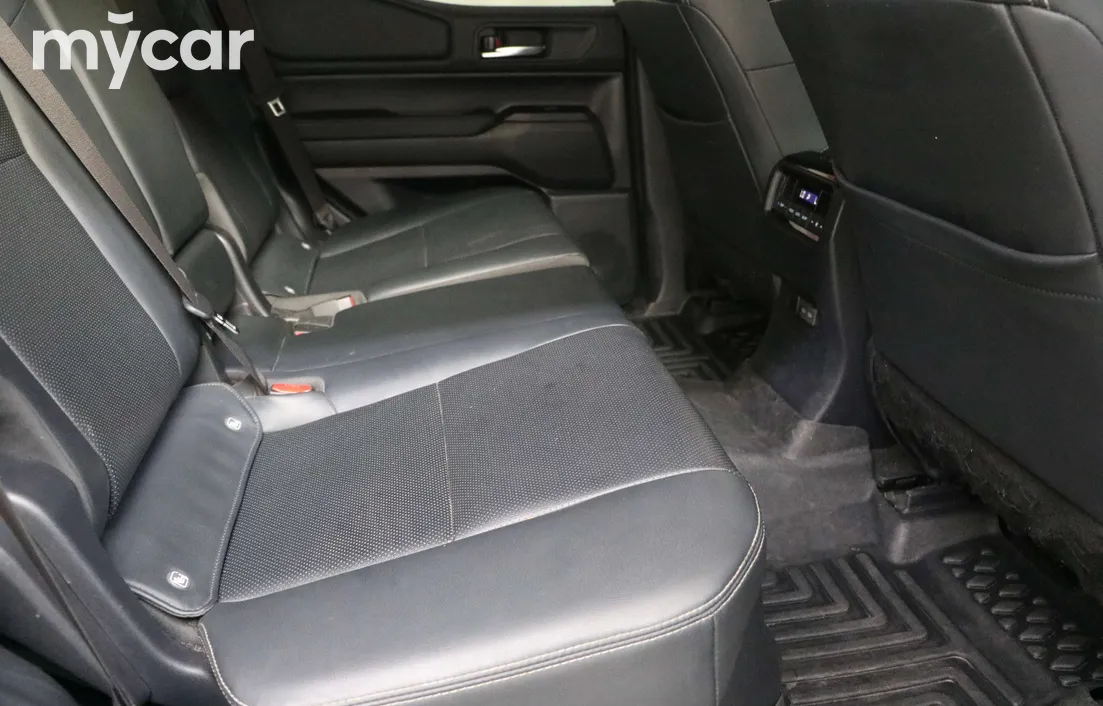 Toyota Land Cruiser Prado 2024