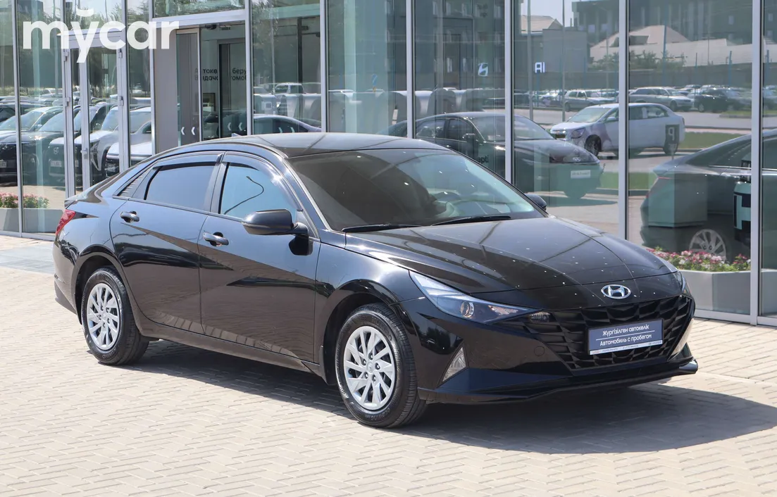 Hyundai Elantra 2022