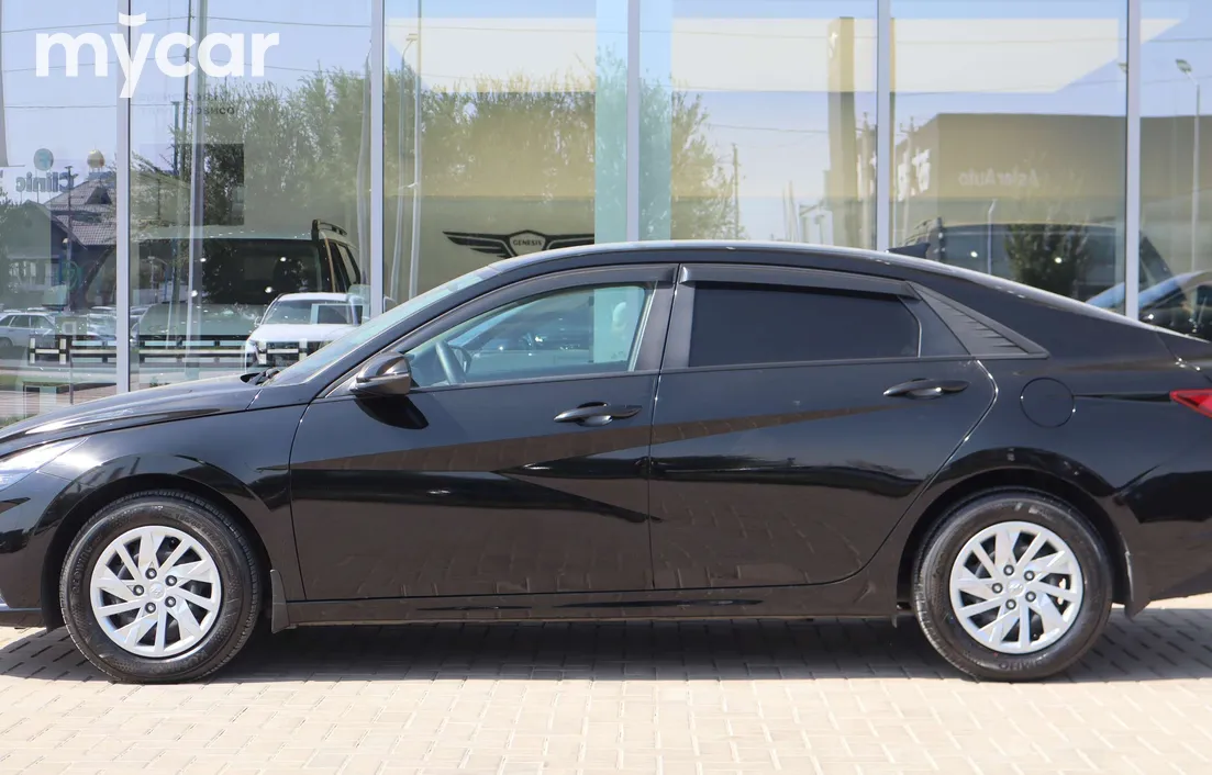 Hyundai Elantra 2022
