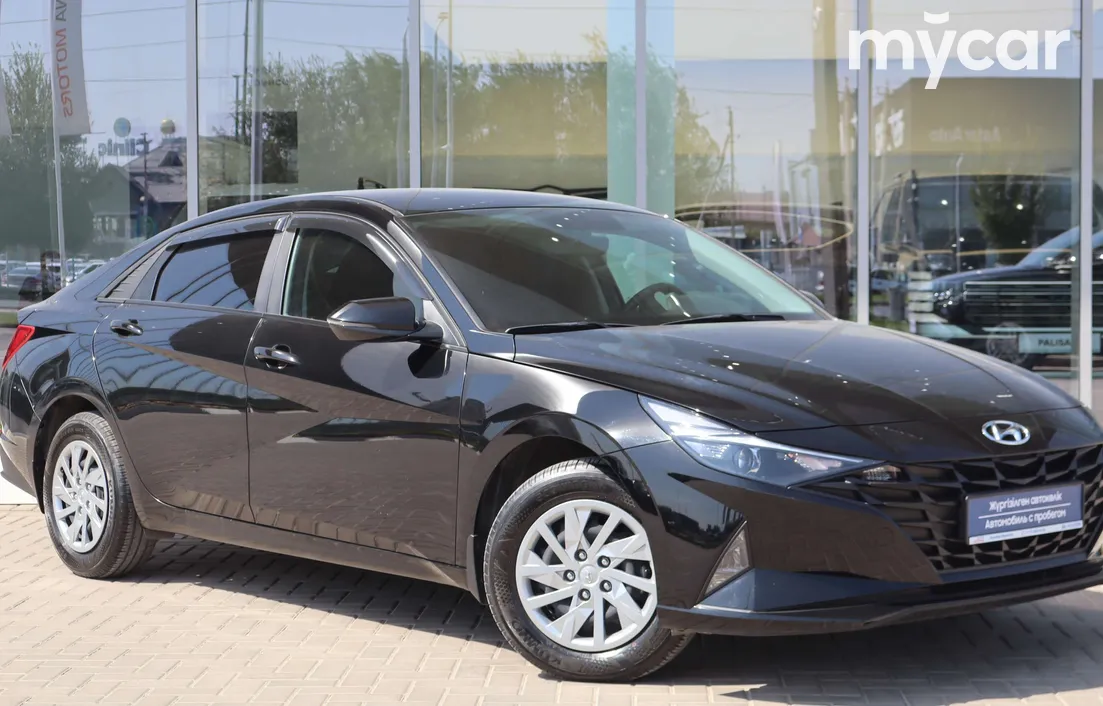 Hyundai Elantra 2022