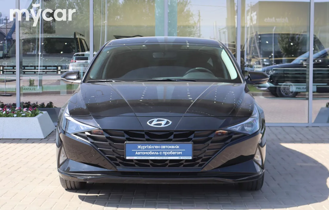Hyundai Elantra 2022