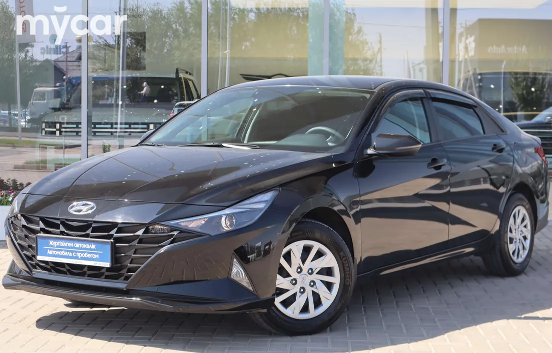 Hyundai Elantra 2022